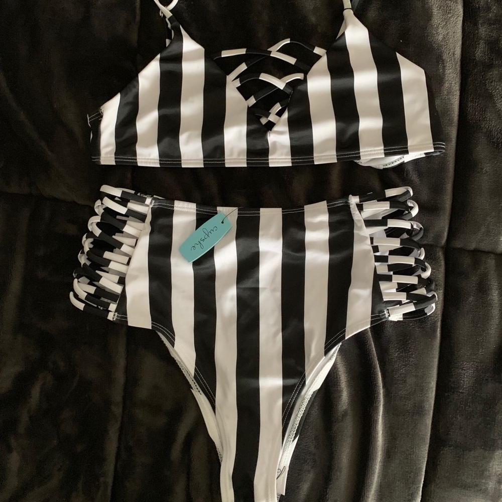Cupshe swum suit-new